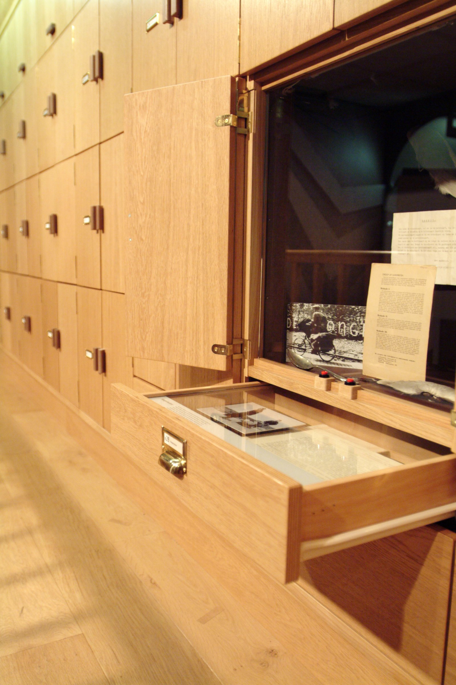 Kind in Oorlog — exhibition view 2